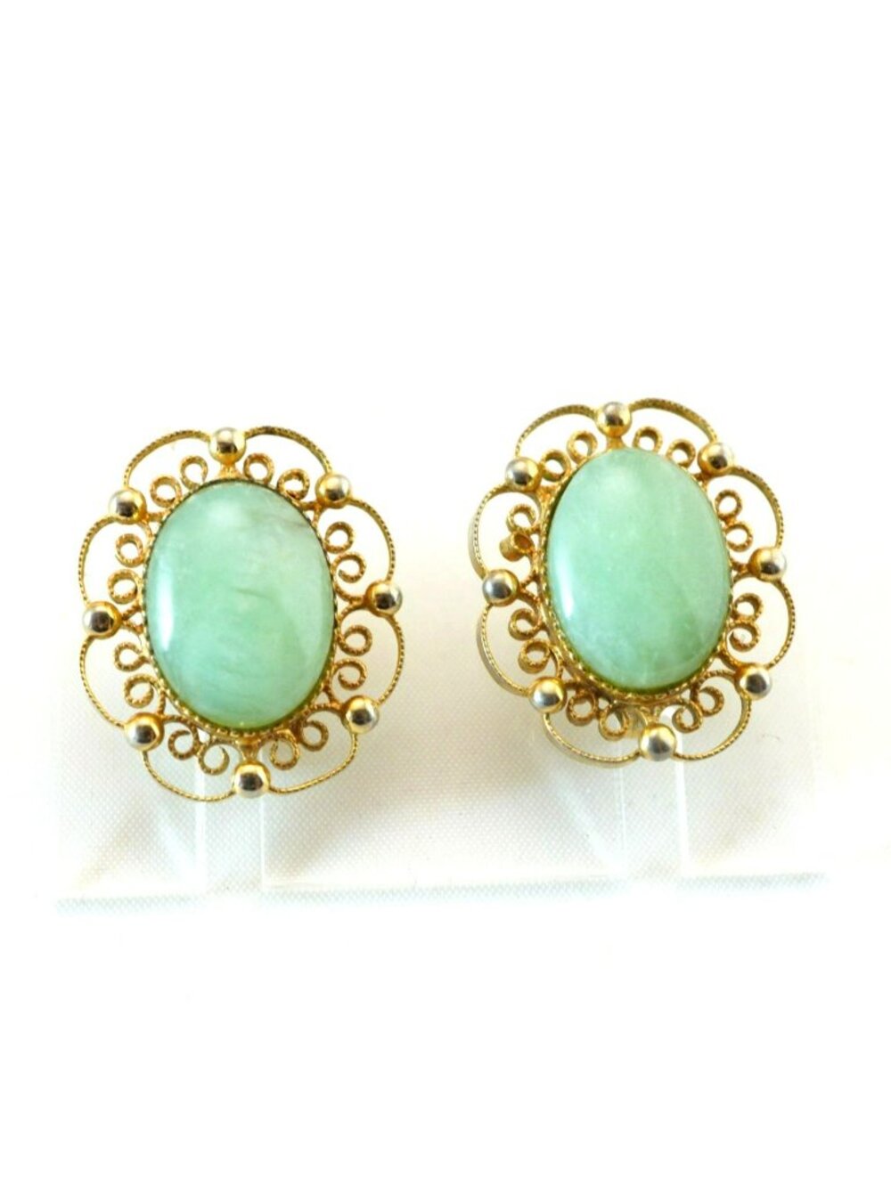 Vintage Sorrento 1/20 12K Gold Filled Green Cabochon Clip On Earrings Filigree